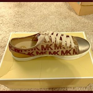 Mk shoes brand new